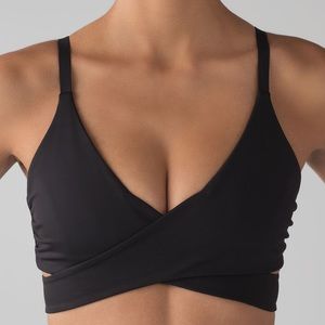 RARE LULULEMON Lean In Bra in Black